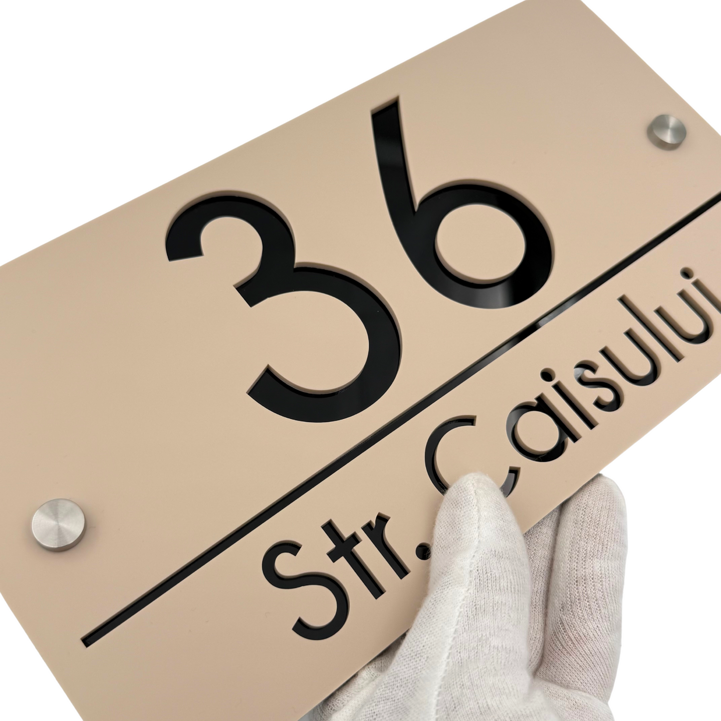PREMIUM HOUSE NUMBER - Cream colour Glossy Glossy Black 2 Spacers Silver - 28×15 cm