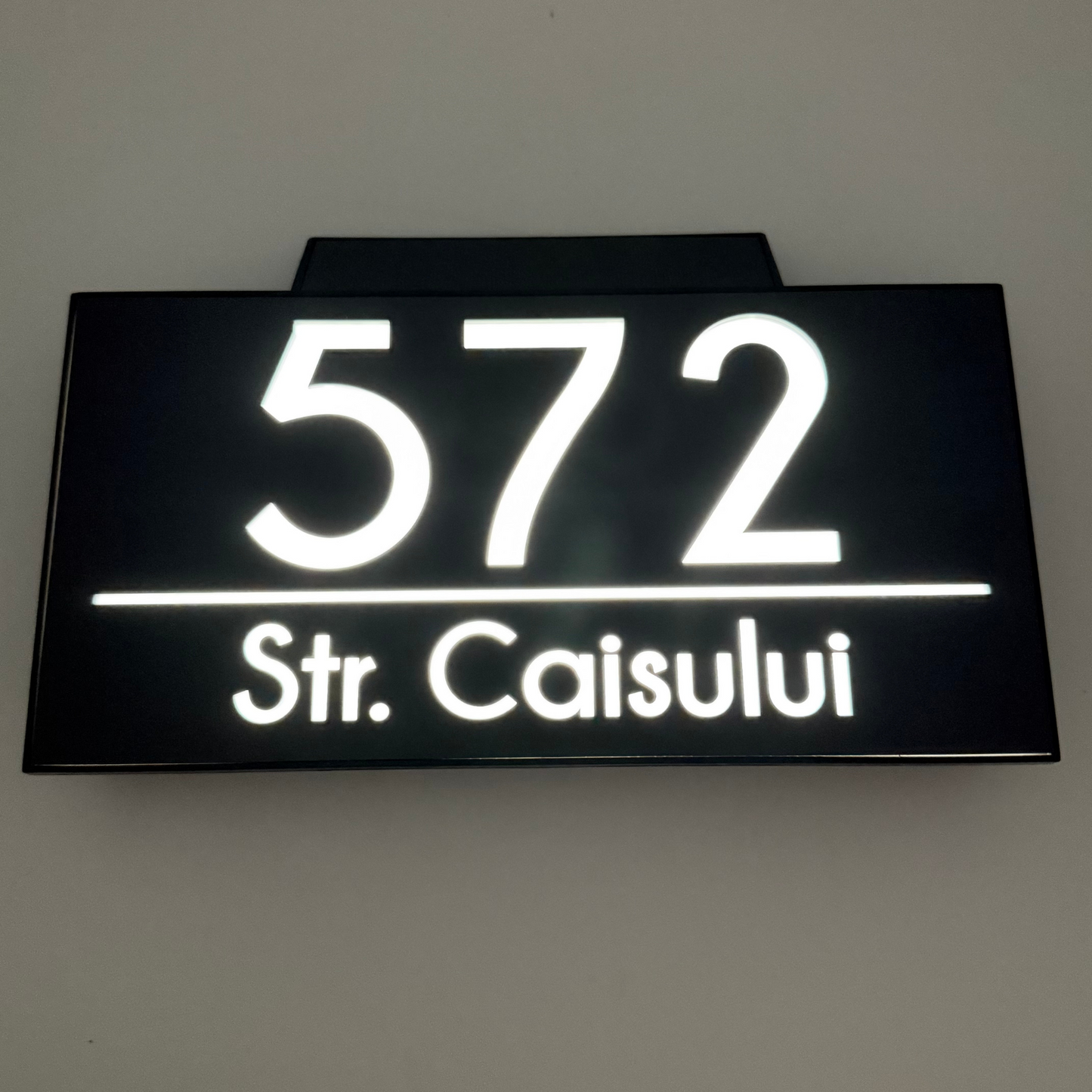 PREMIUM HOUSE NUMBER - Satin Grey Caseta Led Solar - 30×15 cm
