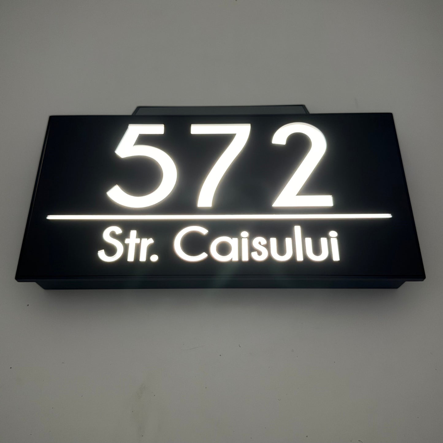 PREMIUM HOUSE NUMBER - Satin Black Solar Led Case - 30×15 cm