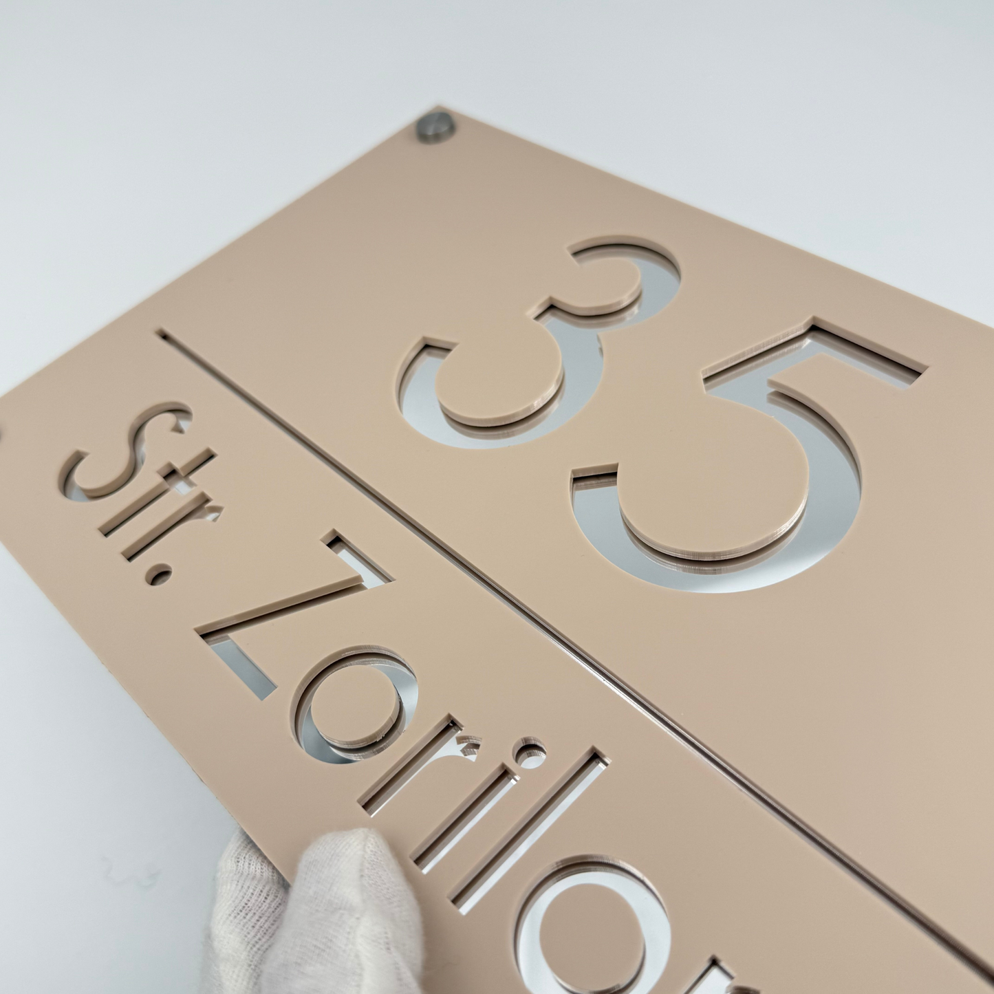 PREMIUM HOUSE NUMBER - Cream colour Satin Silver Mirror 4 Spacers Silver - 30×20 cm