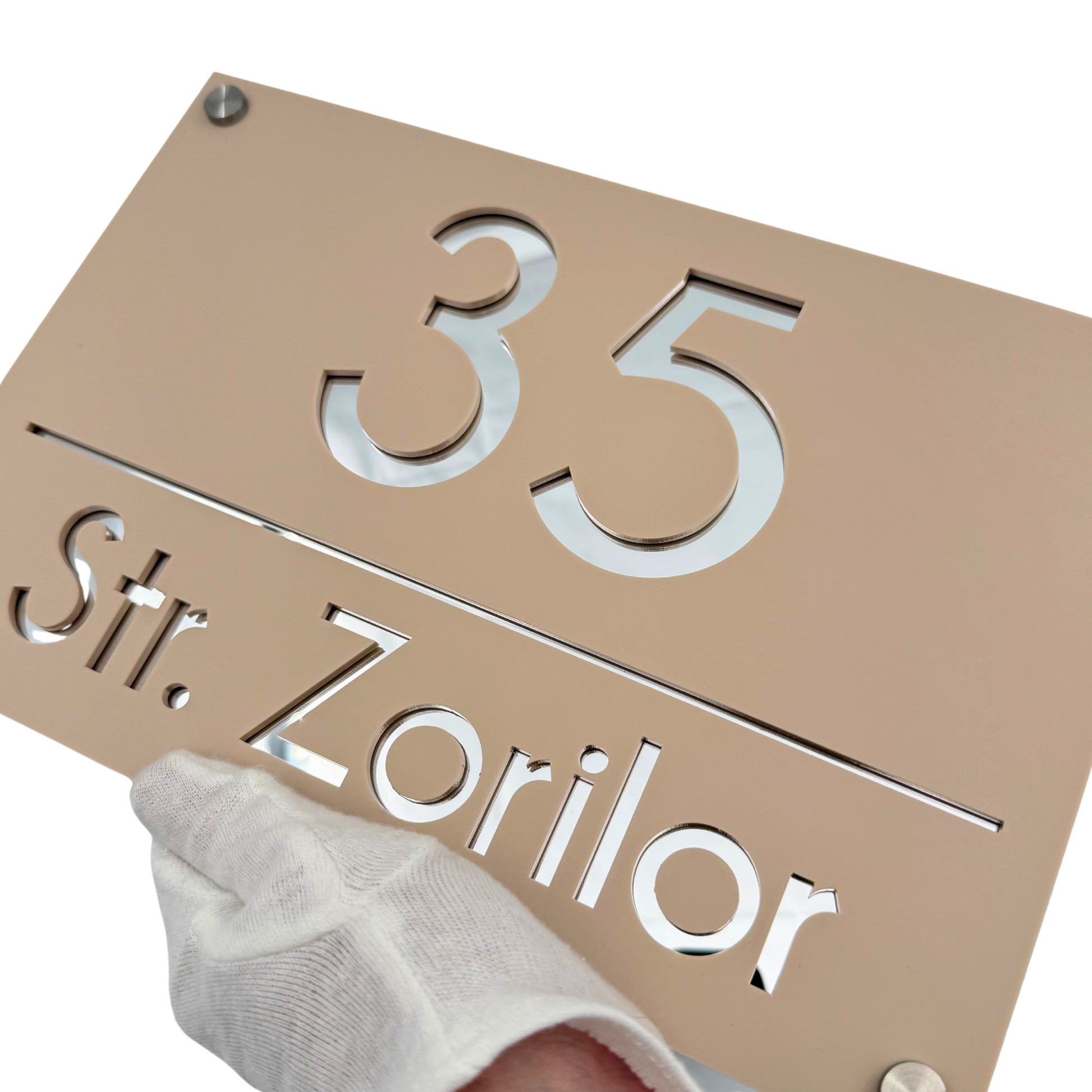PREMIUM HOUSE NUMBER - Cream colour Satin Silver Mirror 4 Spacers Silver - 30×20 cm
