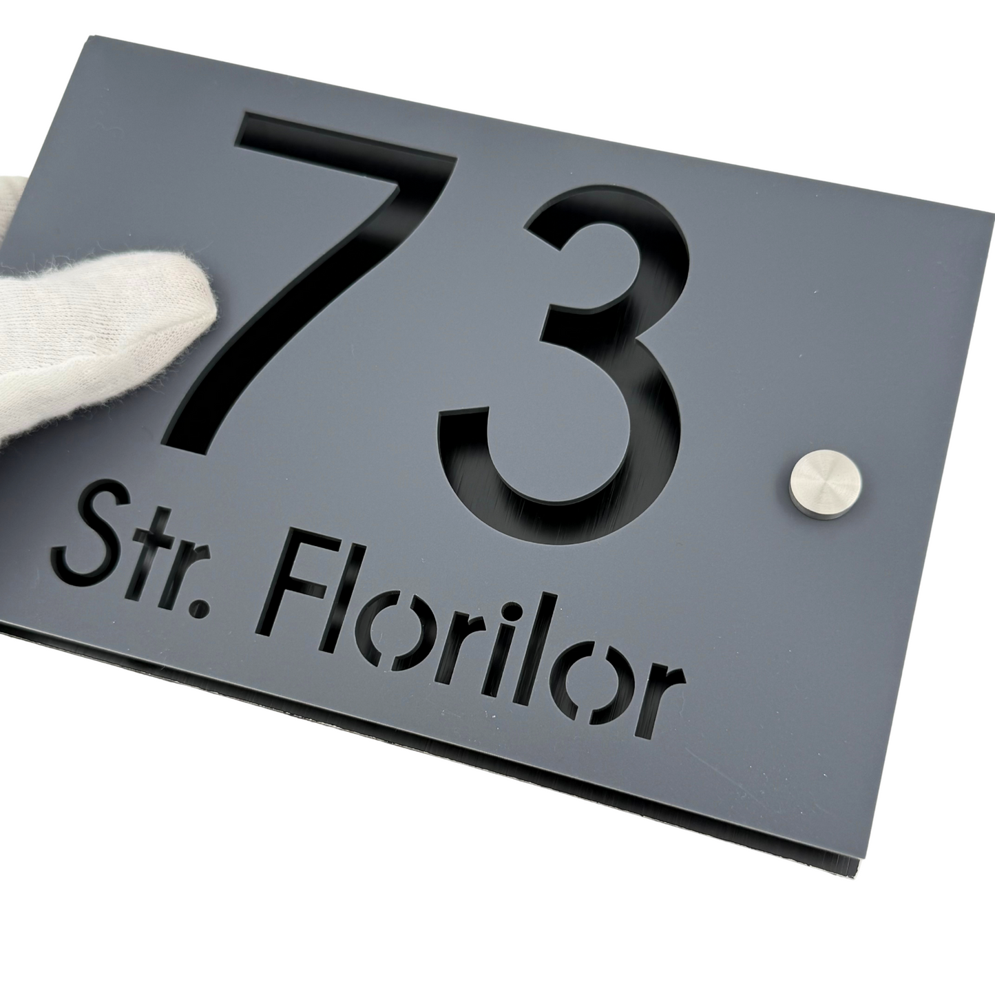 PREMIUM HOUSE NUMBER - Satin Grey Aluminium Pearly Black 2 Spacers Silver - 20×13 cm