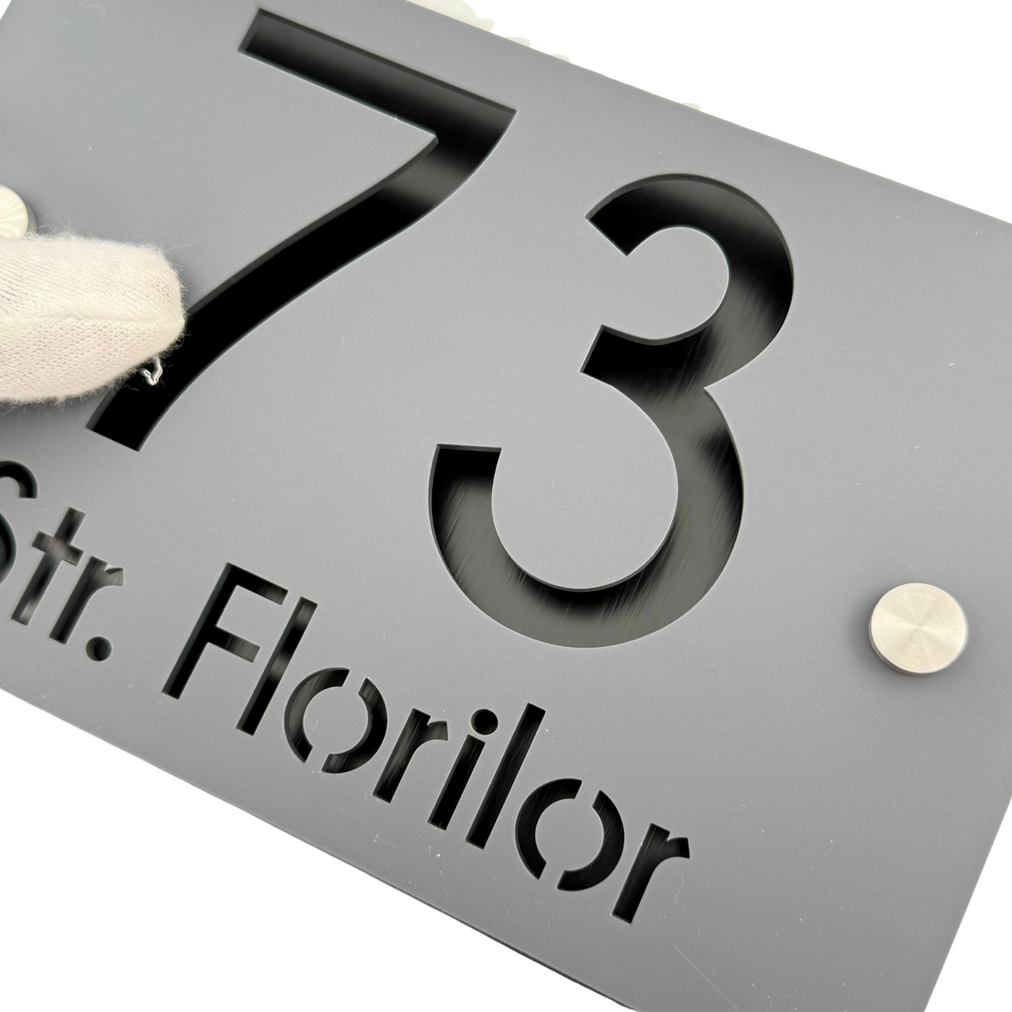 PREMIUM HOUSE NUMBER - Satin Grey Aluminium Pearly Black 2 Spacers Silver - 20×13 cm