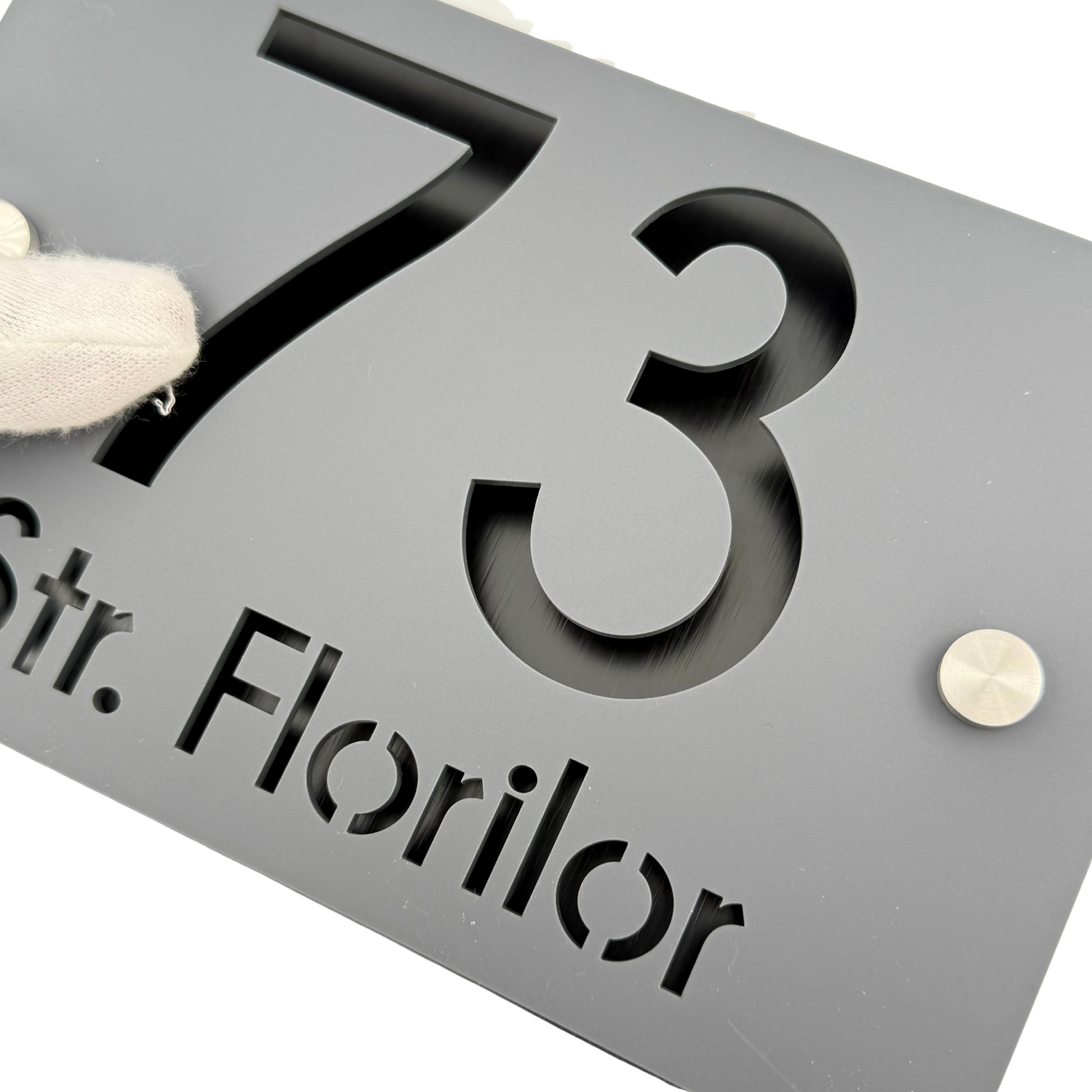 PREMIUM HOUSE NUMBER - Satin Grey Aluminium Pearly Black 2 Spacers Silver - 20×13 cm