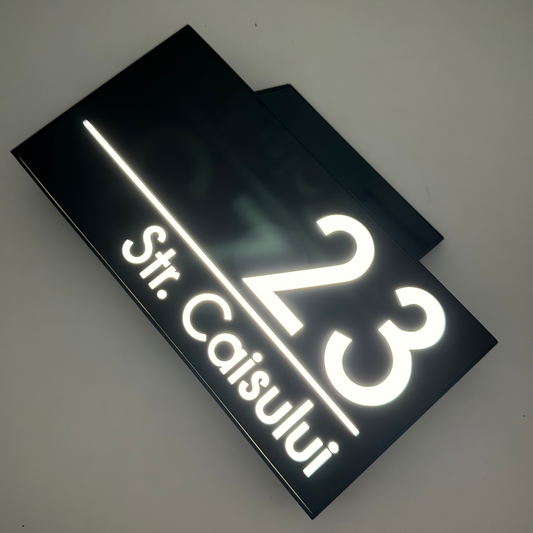 PREMIUM HOUSE NUMBER - Maro Satin Caseta Led Solar - 30×15 cm