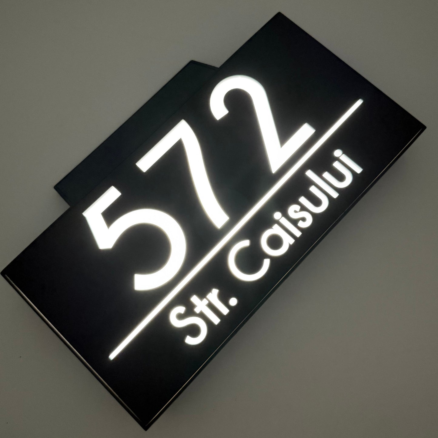 PREMIUM HOUSE NUMBER - Satin Black Solar Led Case - 30×15 cm