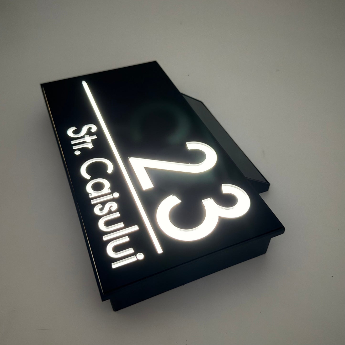 PREMIUM HOUSE NUMBER - Satin Black Solar Led Case - 30×15 cm